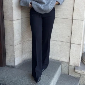 Lågmidjade kostymbyxor från nelly - Storlek 36/S, aldrig använda 