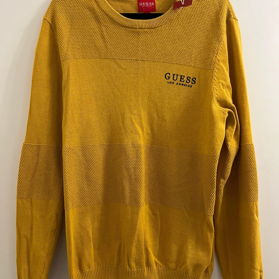 Gul tröja från Guess - 1