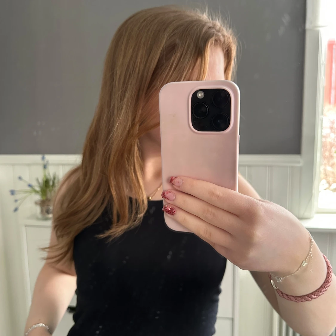 Svart linnetopp från Basic U - 1