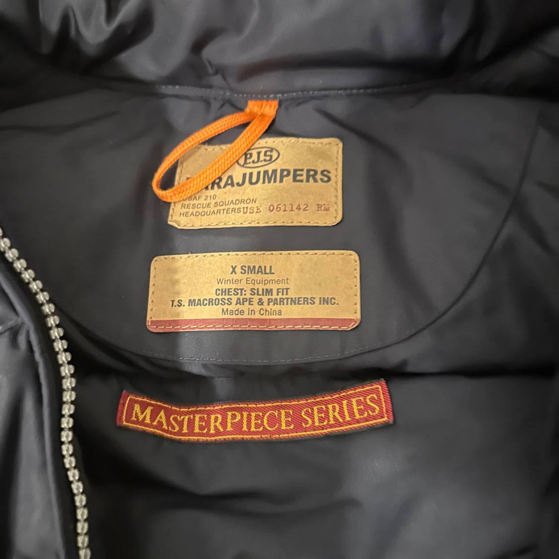 Svart dunjacka från Parajumpers - 2