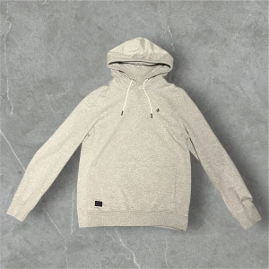 Morris Hoodie - Sjukt snygg Morris hoodie // Storlek Medium // kontakta för mer information och bilder!🙌🏻