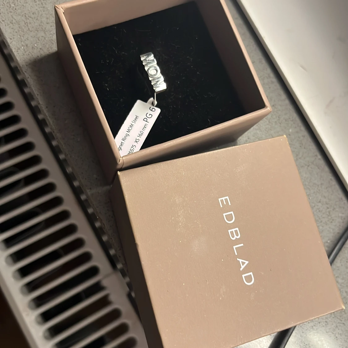 Silverfärgat halsband från Edblad - 1