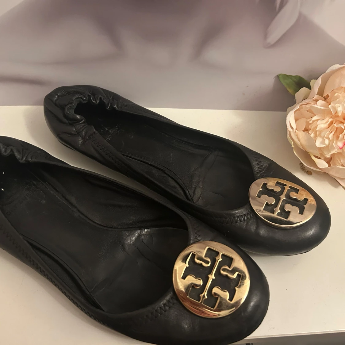 Svarta ballerinaskor från Tory Burch