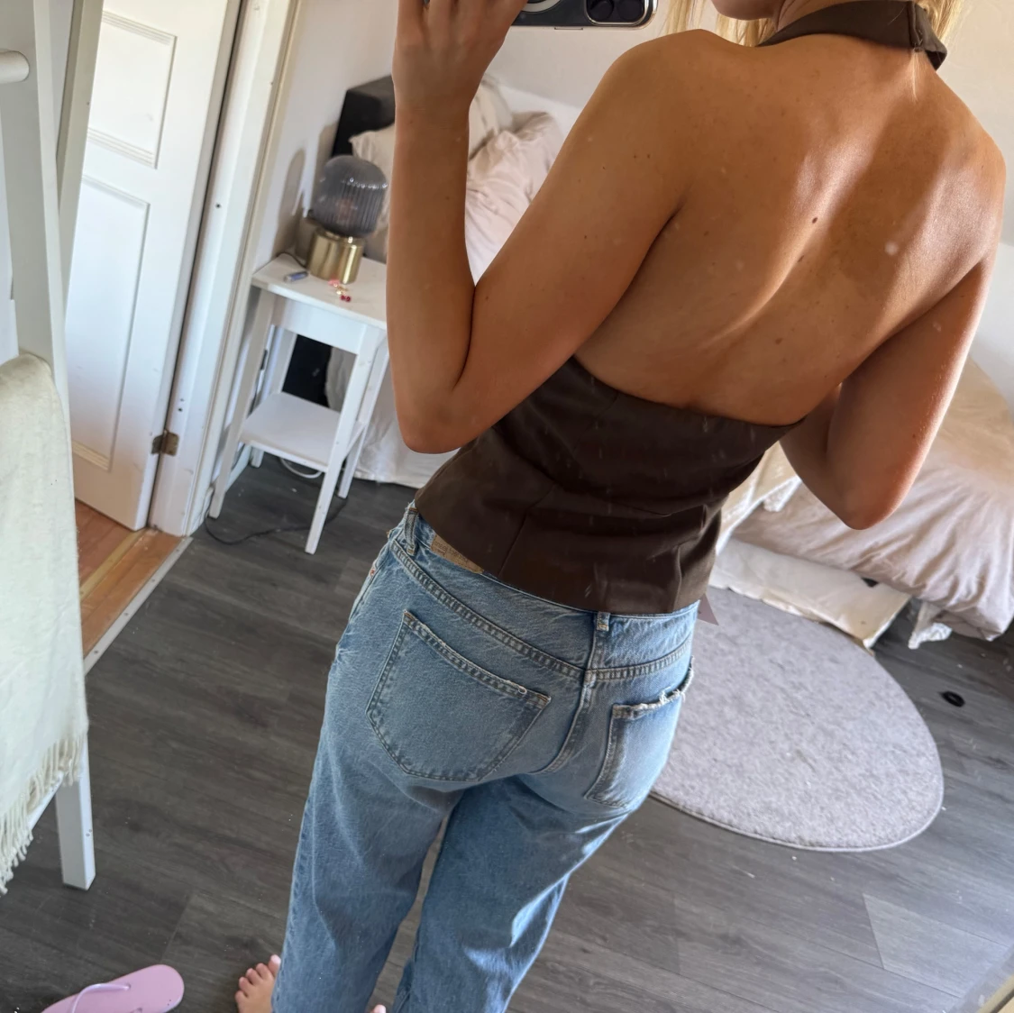 Brun korsett-topp med djup v-ringning - 1