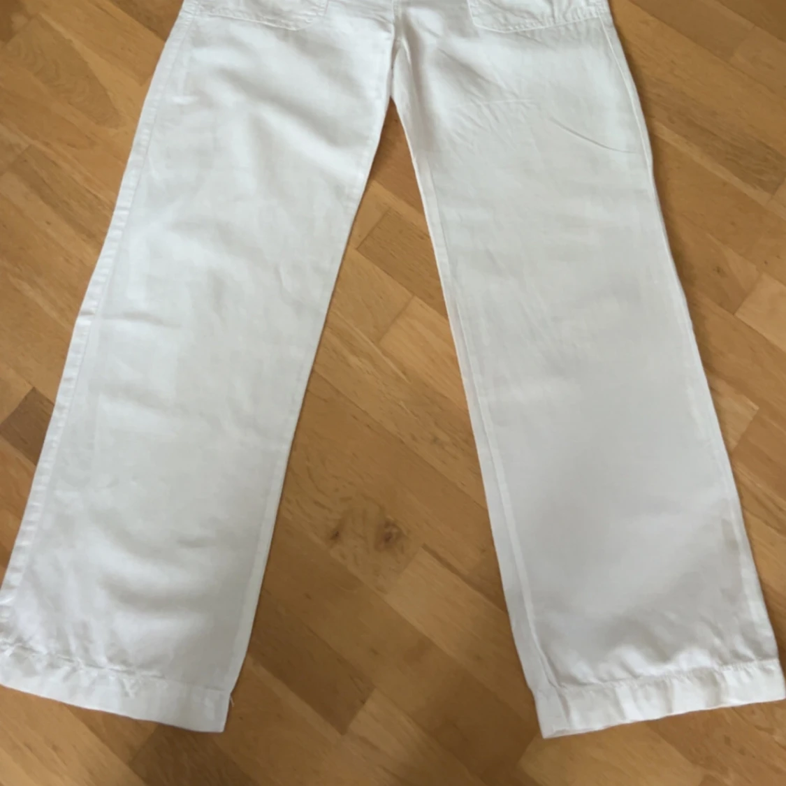 Vita linnebyxor med raka ben - 1