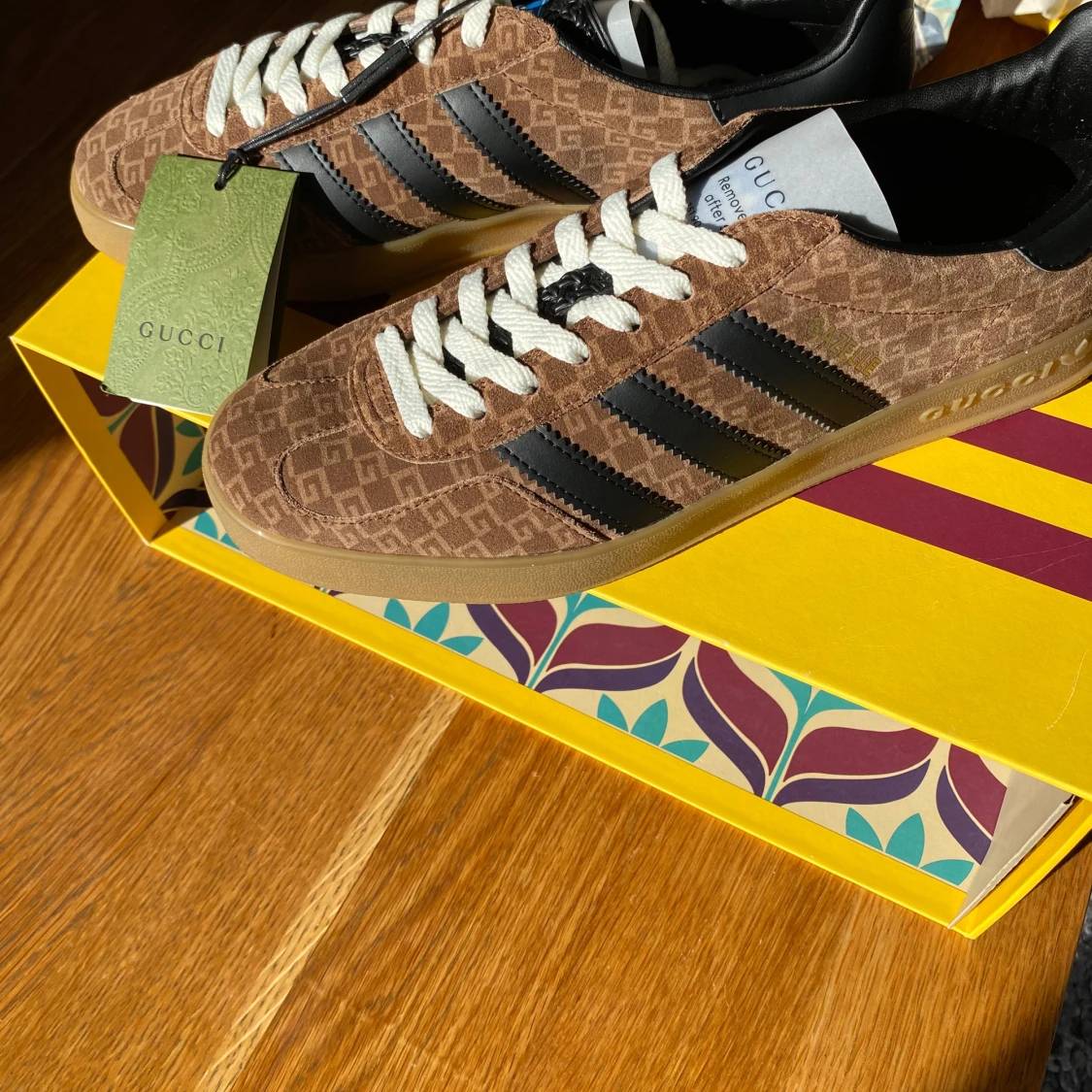 Gucci x Adidas Gazelle sneakers brun