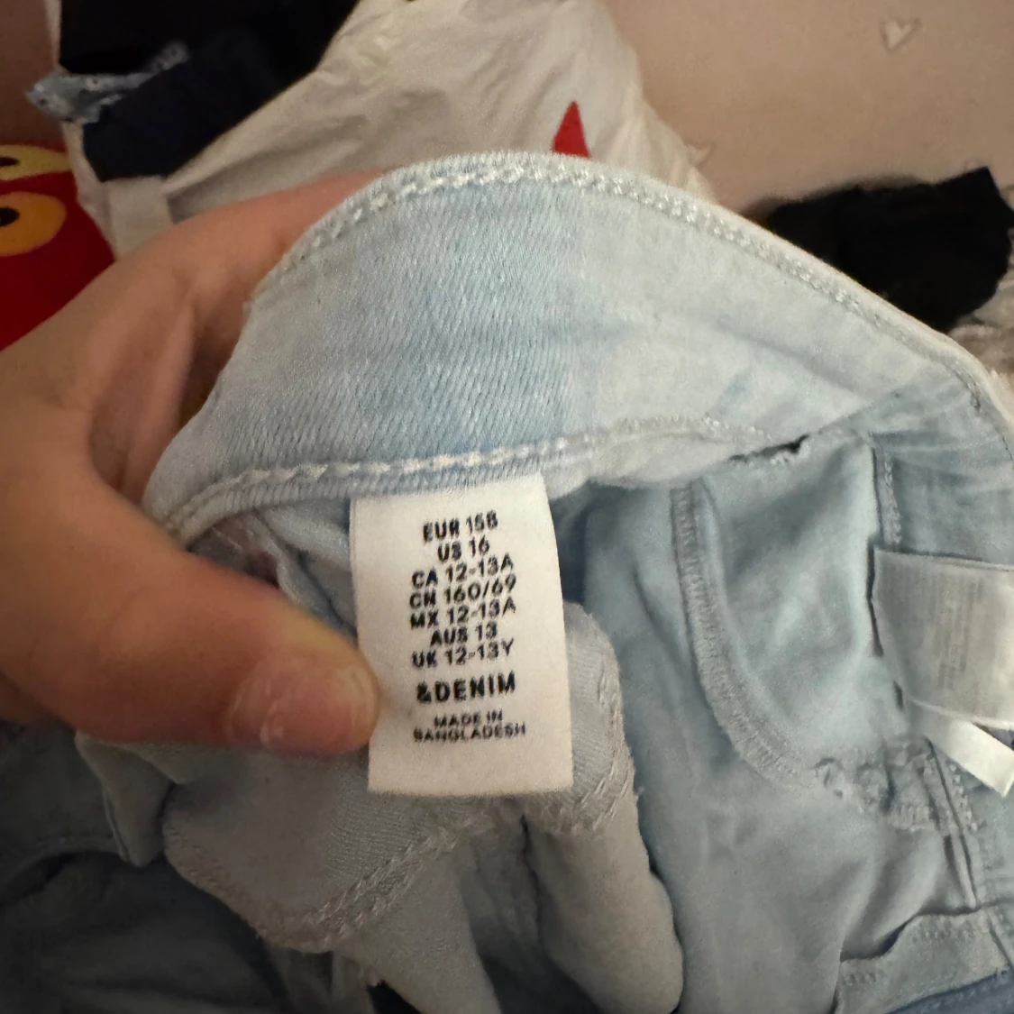 Ljusblåa denimshorts från H&M - 1