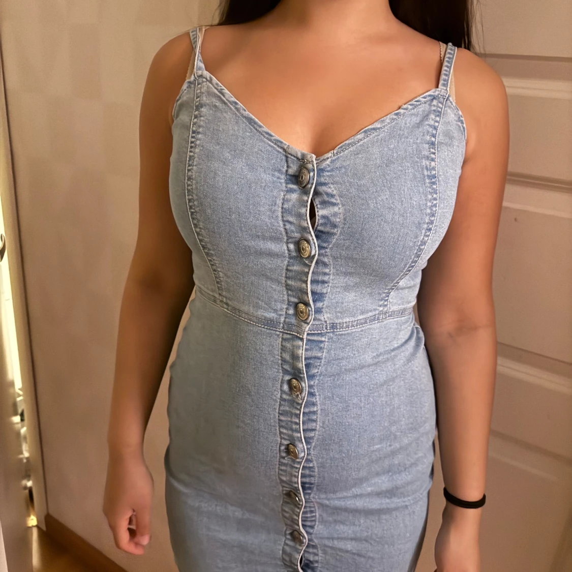 Ljusblå jeansklänning från H&M