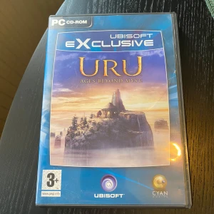 PC spel - Obs plasten har lossnat lite på fodralet, men själva skivan är i väldigt bra skick 