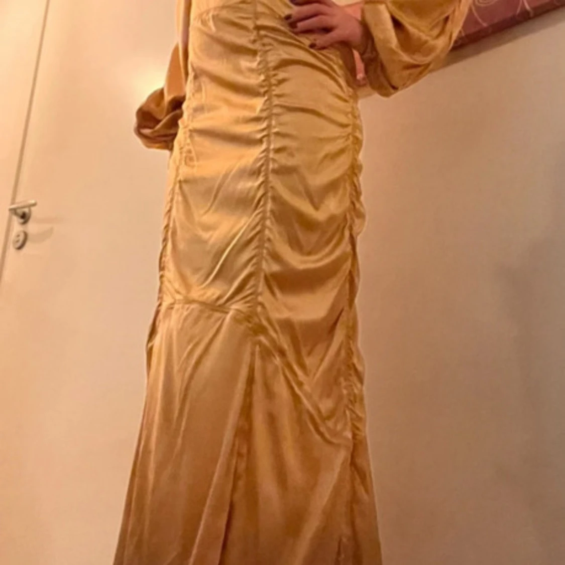 Guldig långklänning BY MALENE BIRGER - 1