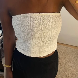 Vit spets bandeau tubtopp - Helt ny utan prislapp 