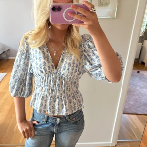 Blus - Superfin från HM, sälja inte längre/ slutsåld💞💞