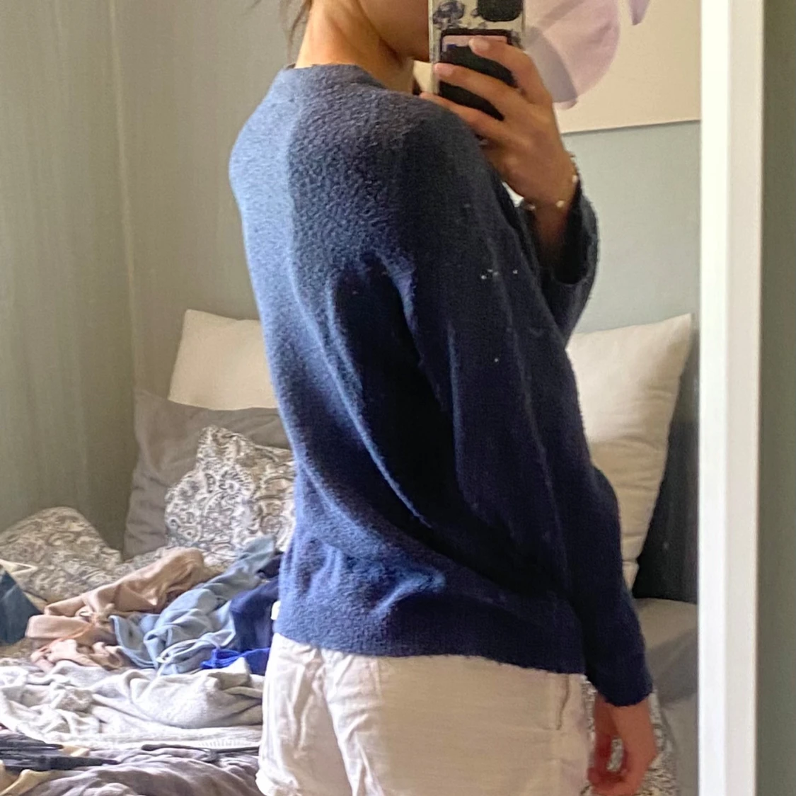 Mörkblå stickad tröja - 1