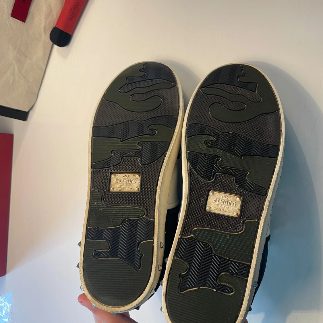 Valentino Garavani Flycrew| intresse koll❗️ - 3