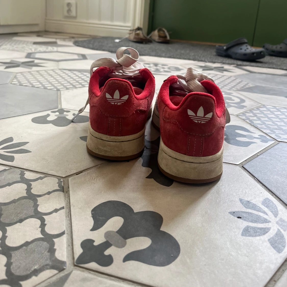 Röda Adidas campus 00s sneakers mocka - 2