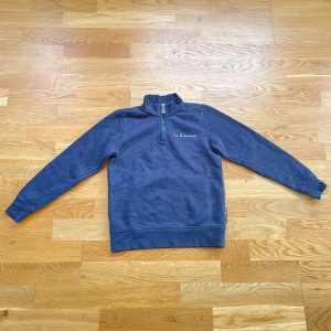 Sail Racing tröja (barn) - Riktigt Snygg Sail racing half zip tröja i storlek 140. Pris kan diskuteras.