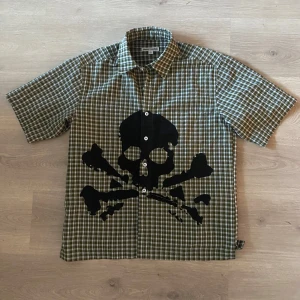 Jaded London skjorta - Passar S/M.