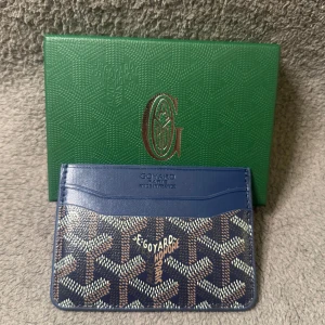 Marinblå goyard plånbok, wallet  - Marinblå goyard plånbok | goyard box följer med | skriv vid frågor!