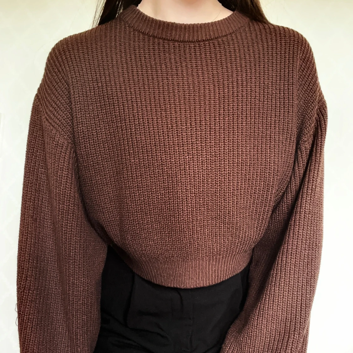 Brun stickad tröja - 1