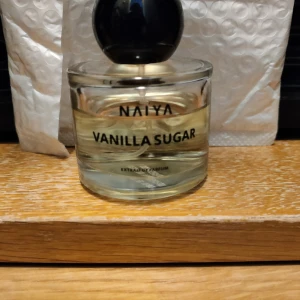 NAIYA vanilla sugar  - Se bild för mängd. Vanilla sugar från NAIYA 