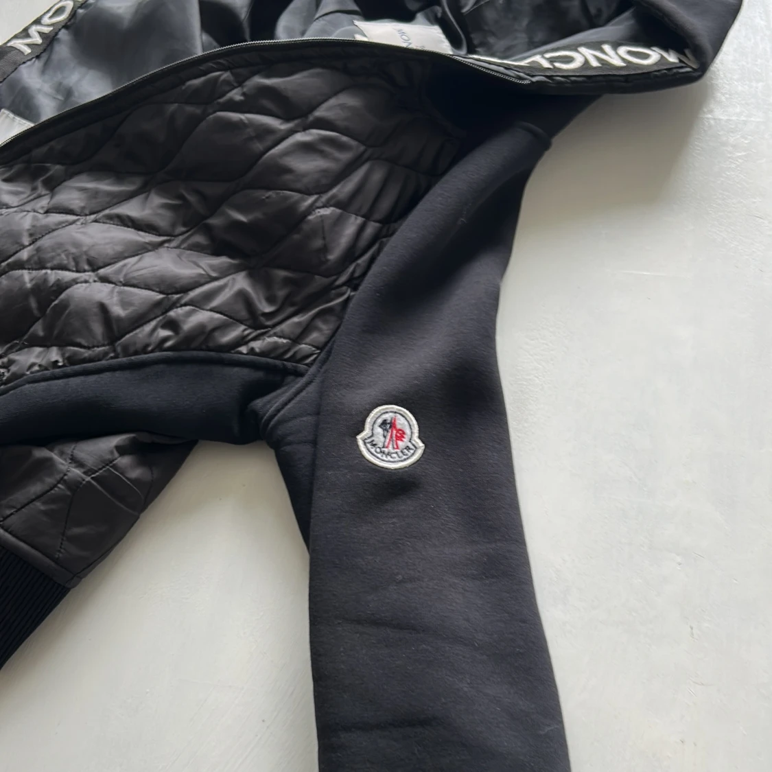 Svart moncler cardian