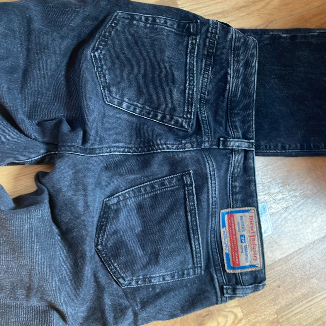 Svarta bootcut jeans från Diesel - 3