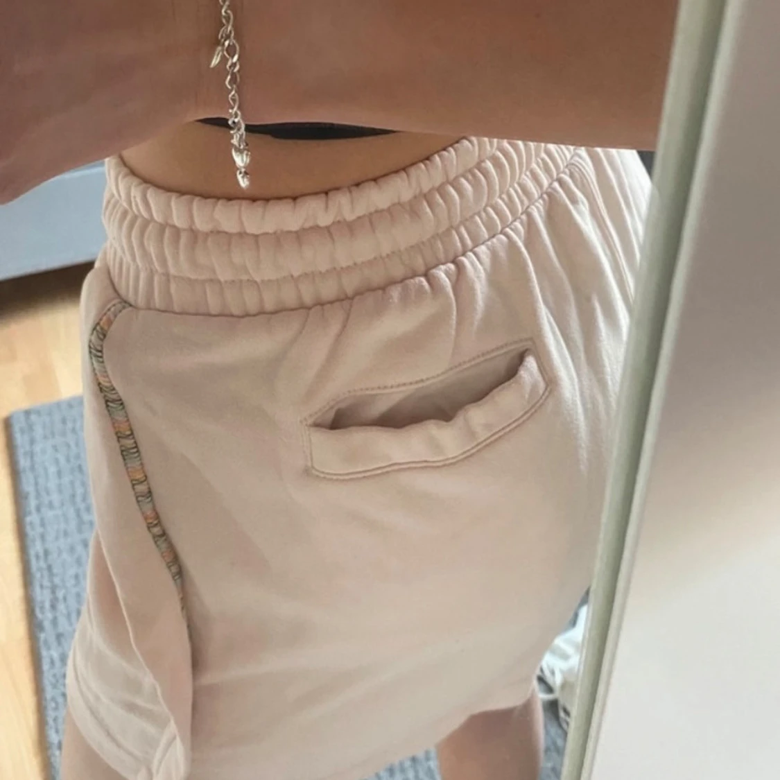 Ljusrosa mjukisshorts med dragsko - 2