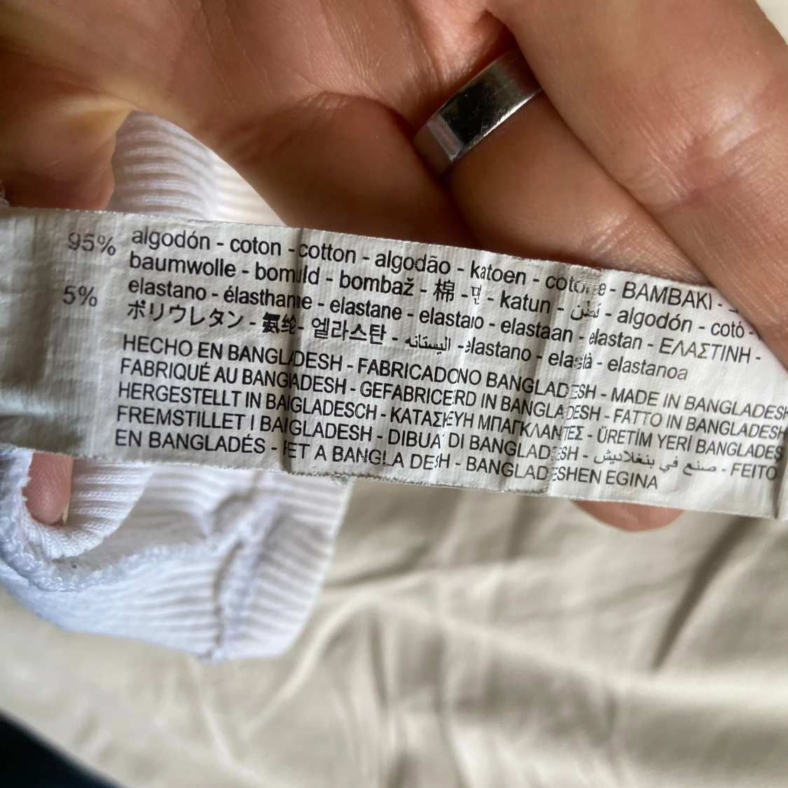 Vit ribbad topp med volangärmar från Zara - 2