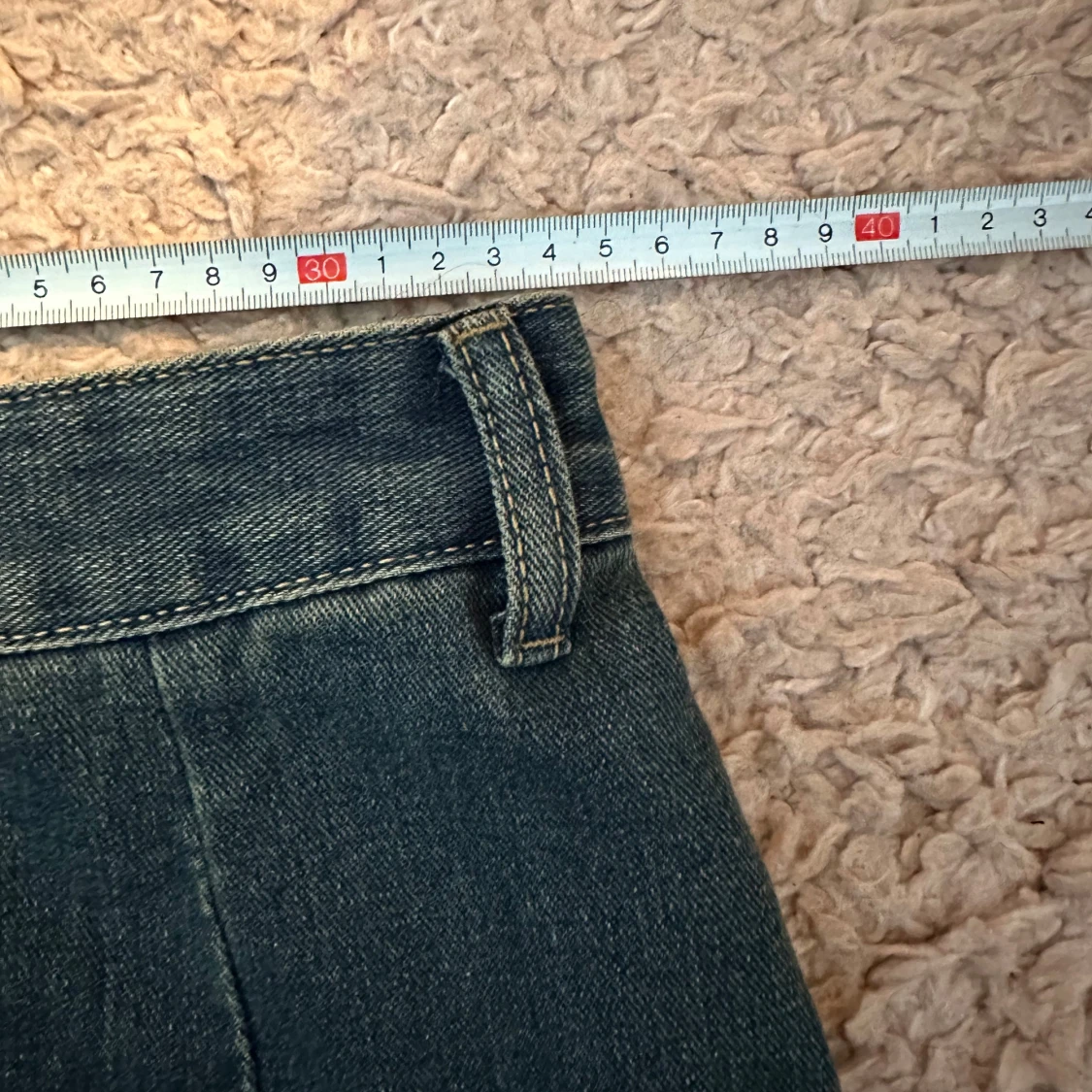 Mörkblå jeanskjol med plisserad nederdel - 2