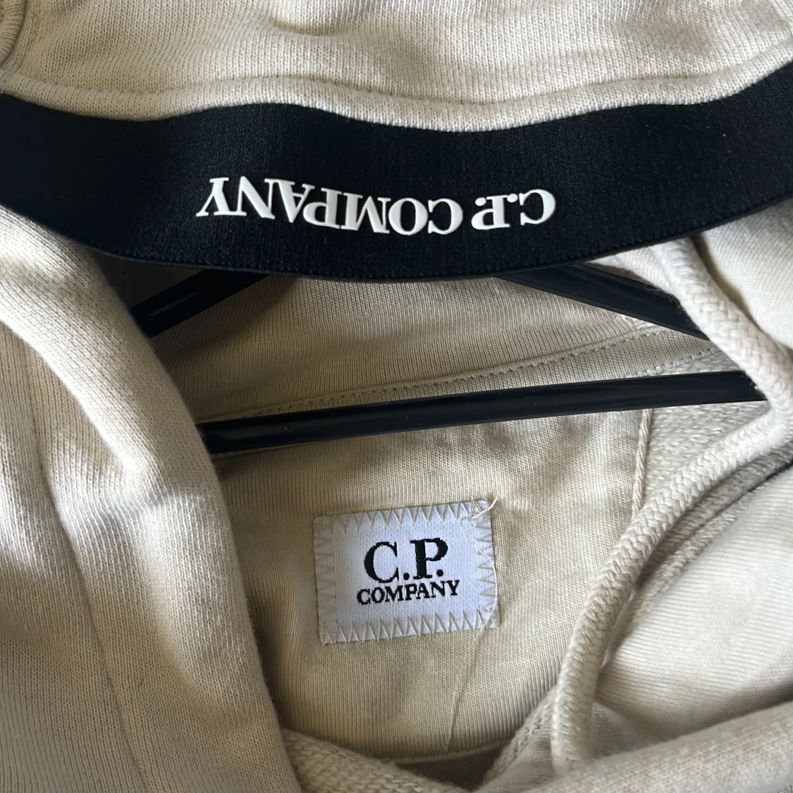 Beige hoodie från C.P. Company - 2