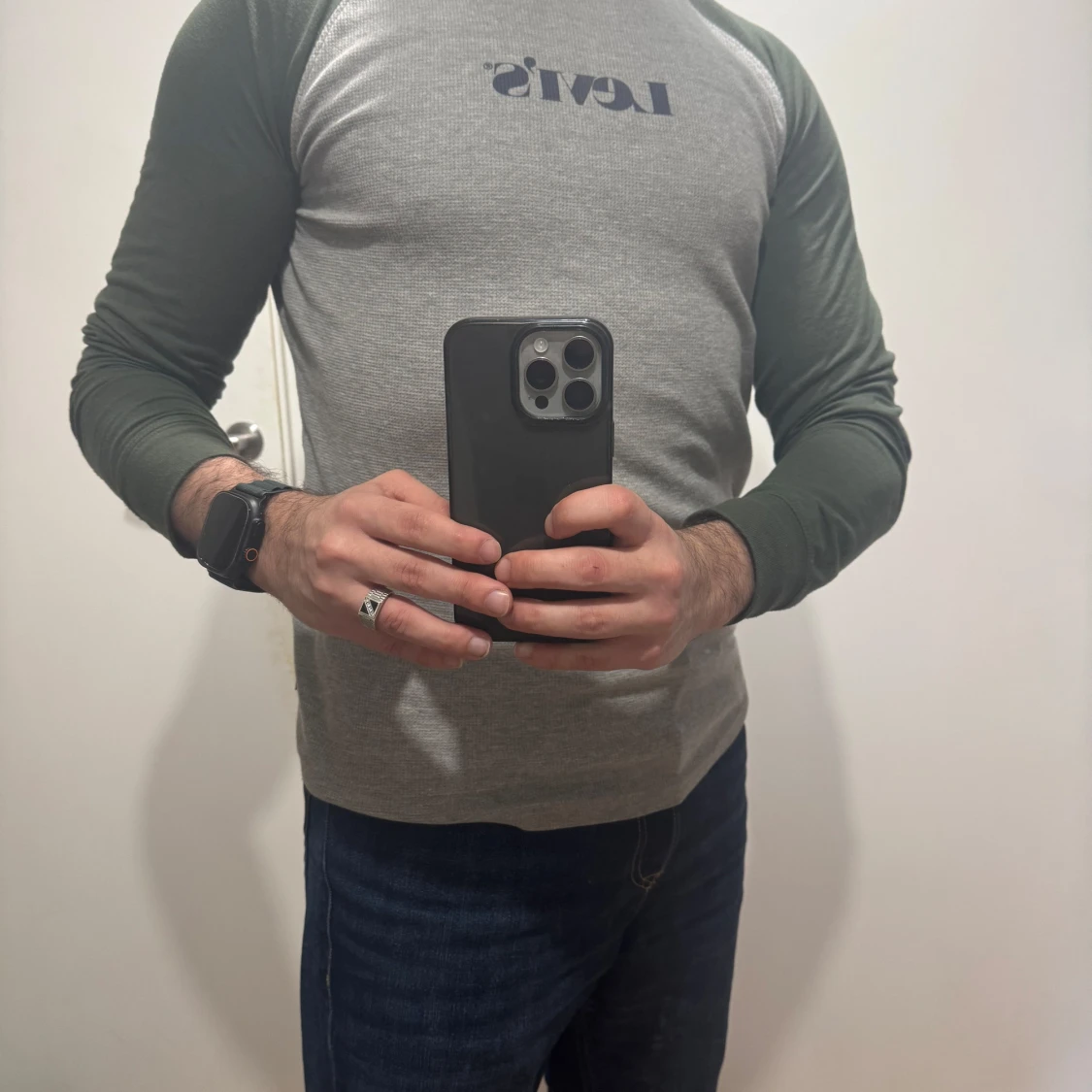 Grå och grön långärmad tröja från Levi's - 1