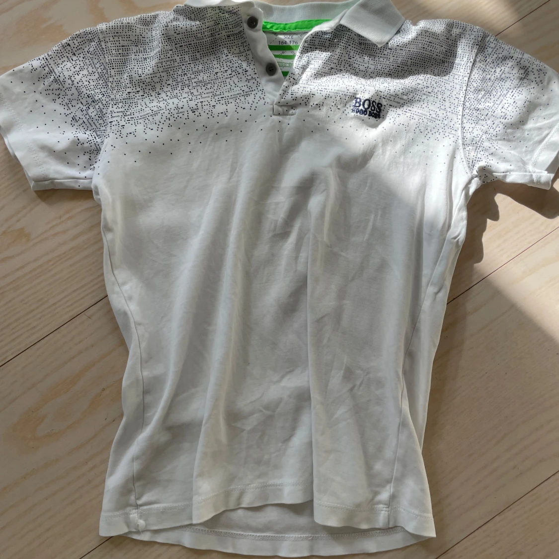 Vit piké t-shirt från Hugo Boss