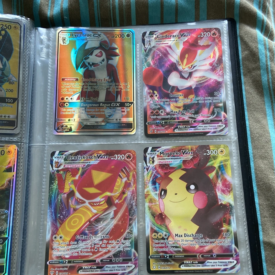 Pokémonkort i samlarpärm - 4