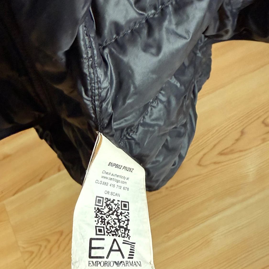 Svart pufferjacka från Emporio Armani EA7 - 1