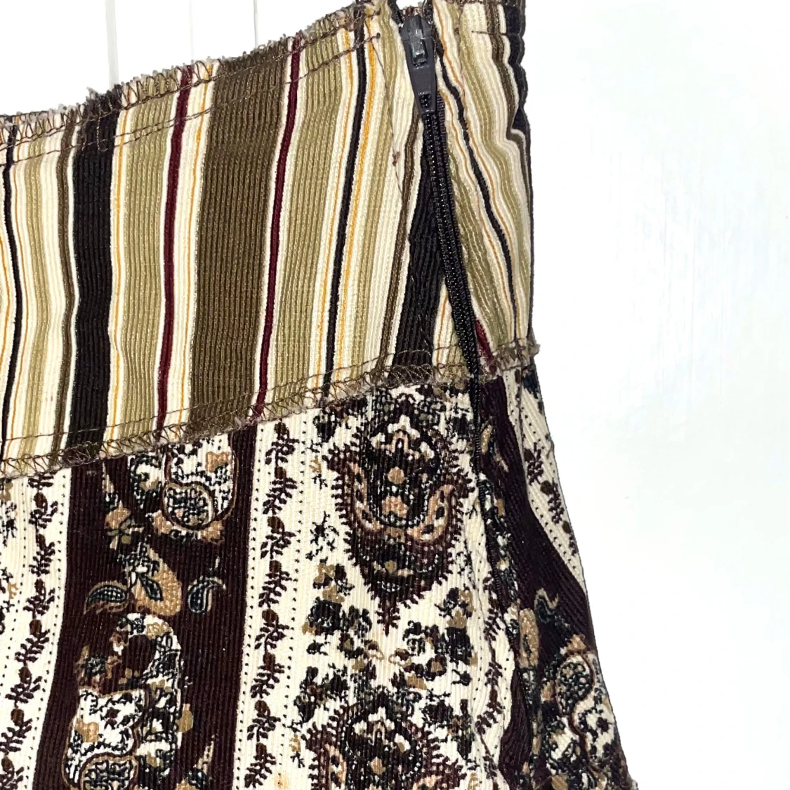 Mönstrad volangkjol - 1