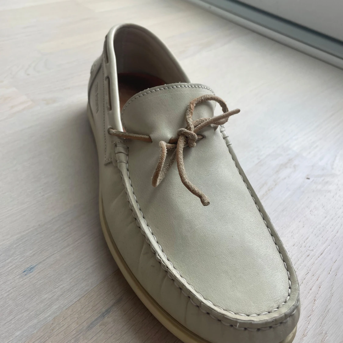 Beige loafers från Ten Points i skin - 1