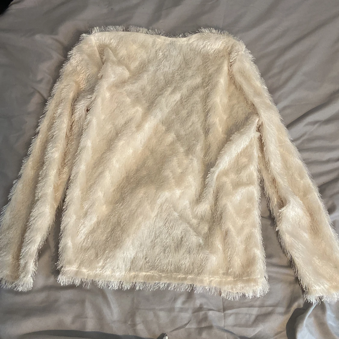 Beige pälsjacka från H&M Divided - 1