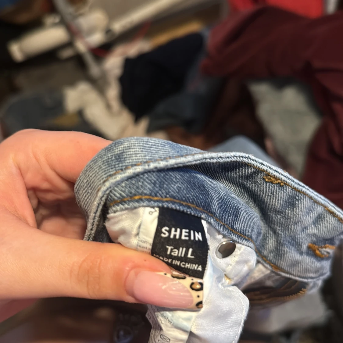 Blå jeans med slitningar från SHEIN - 2