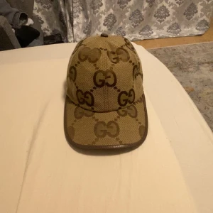 Keps - Skriv om du är seriös, bra skick
