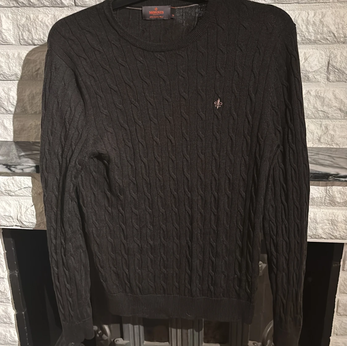Svart kabelstickad tröja Morris M