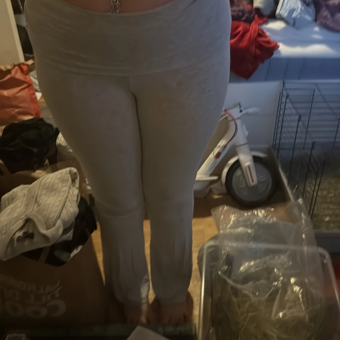 Ljusgrå mjukisbyxor med hög midja