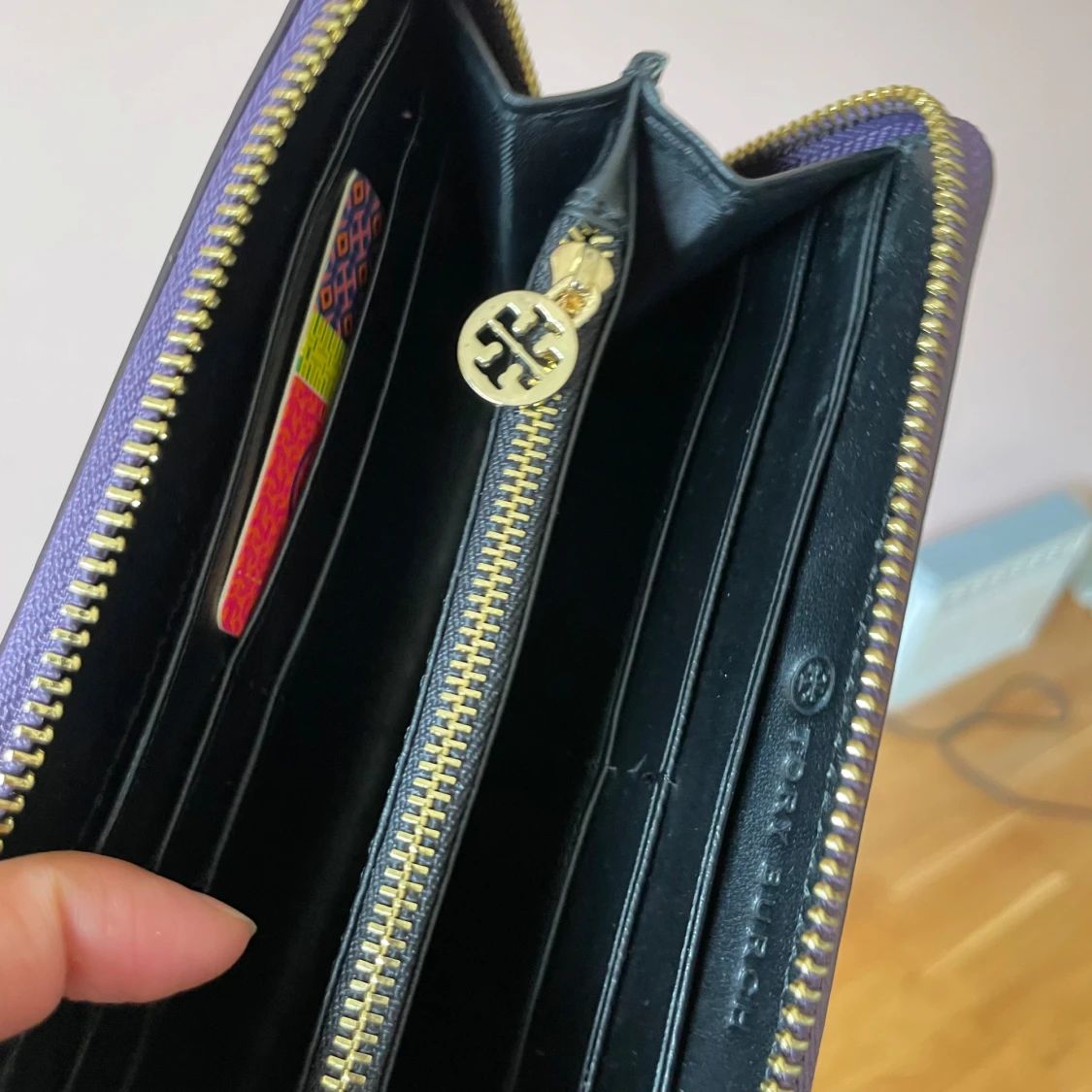 Svart plånbok från Tory Burch - 4
