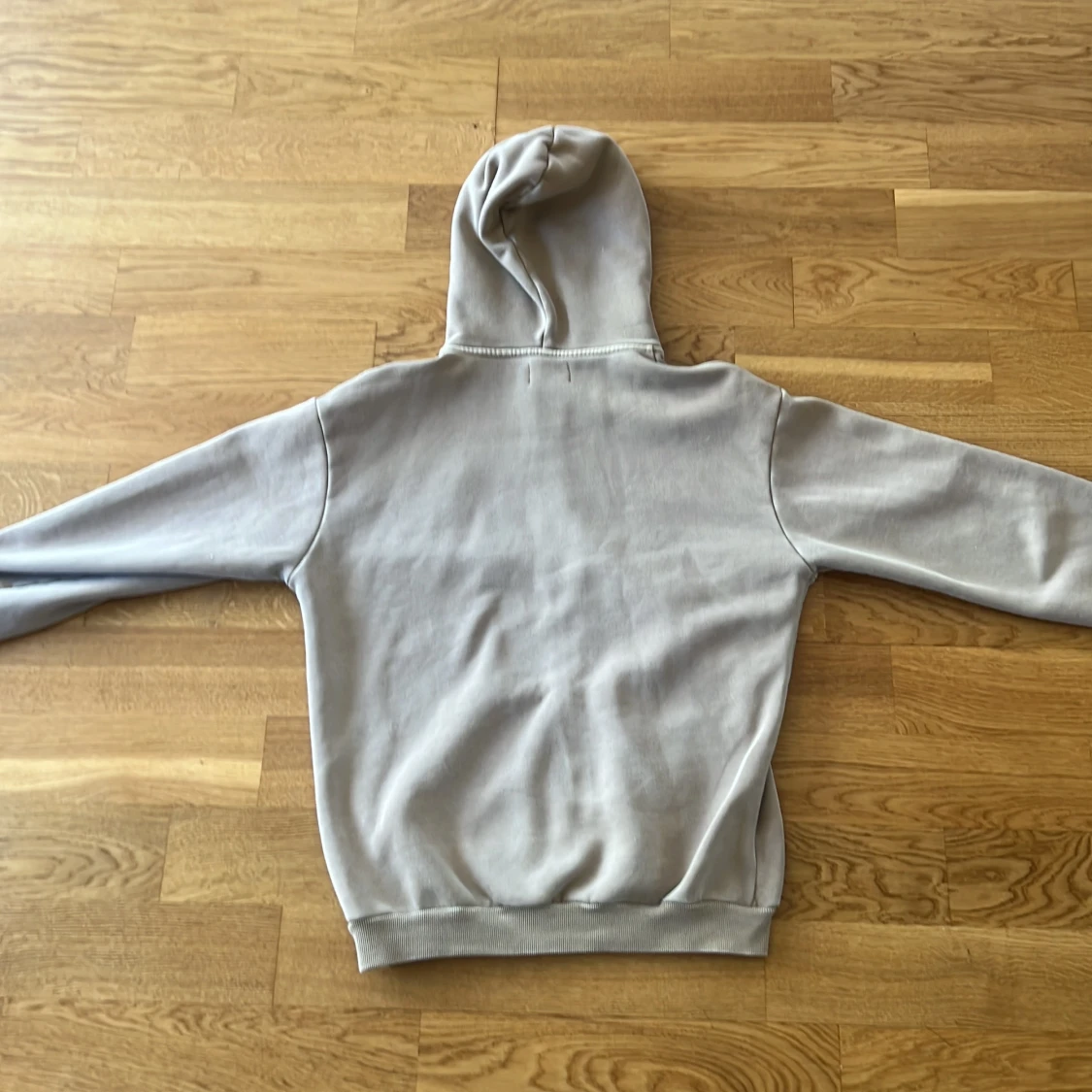 Beige hoodie från Butter  - 1