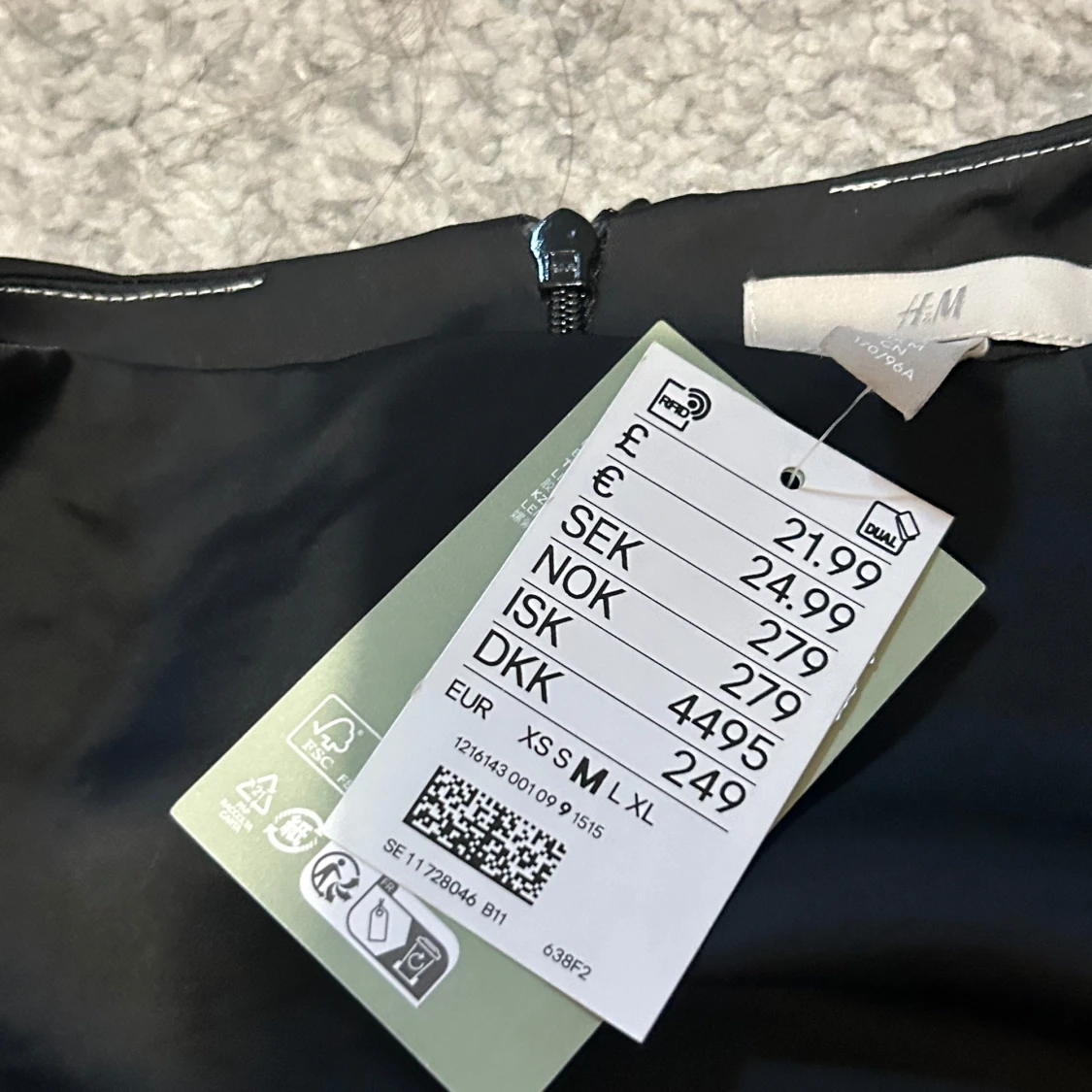 Svart långärmad topp från H&M - 2