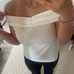 Off shoulder topp - Endast testad från Lindex🩷