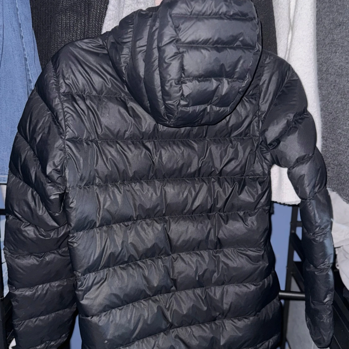 Svart dunjacka från Peak Performance - 1