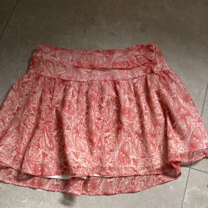 Kjol!  - Jättefin, från gina🩷