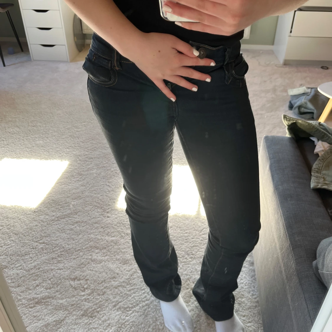 Svarta bootcut jeans  - 1