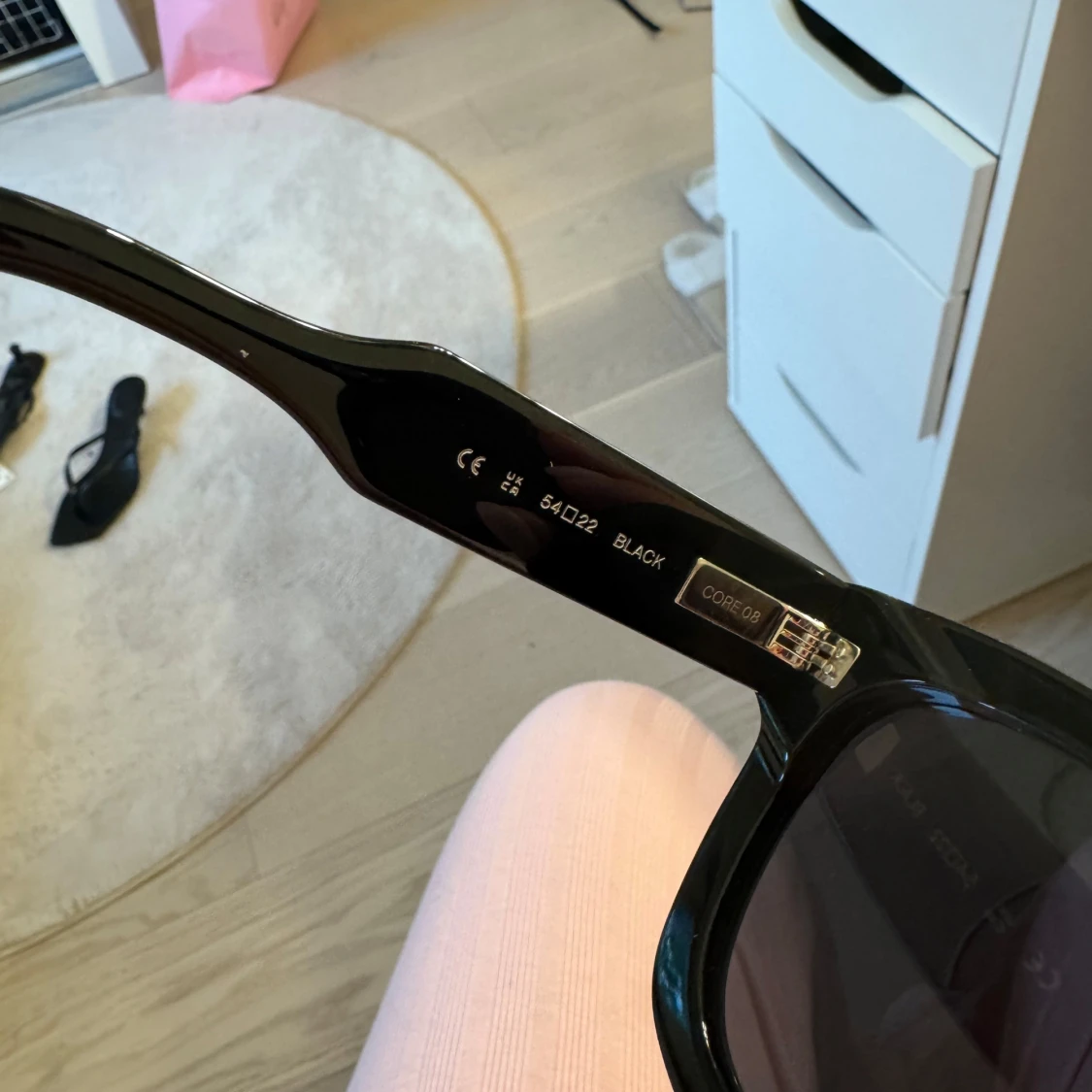 Svarta solglasögon från CHIMI - 2