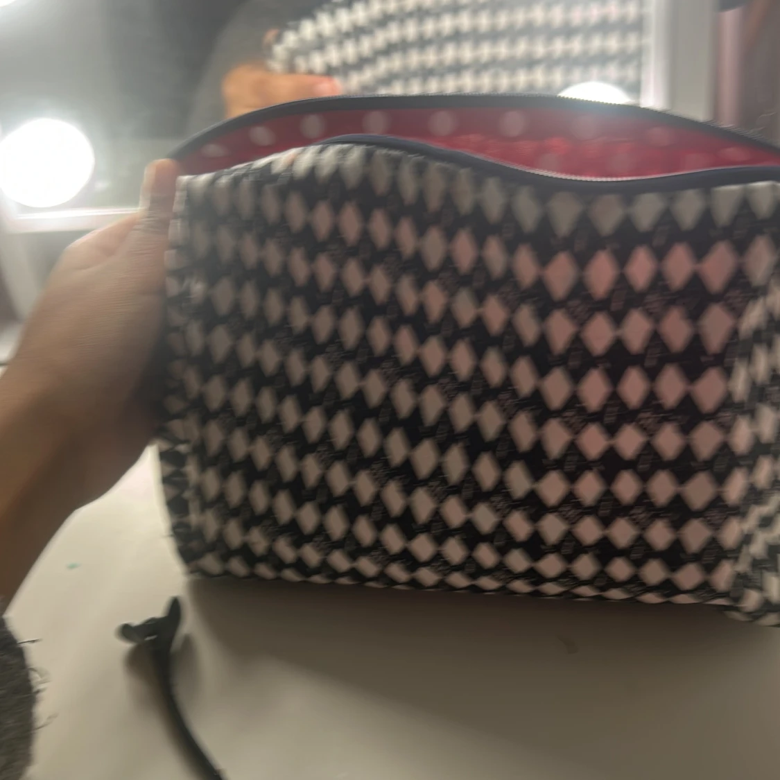 Svartvit necessär med diamantmönstertygg - 1